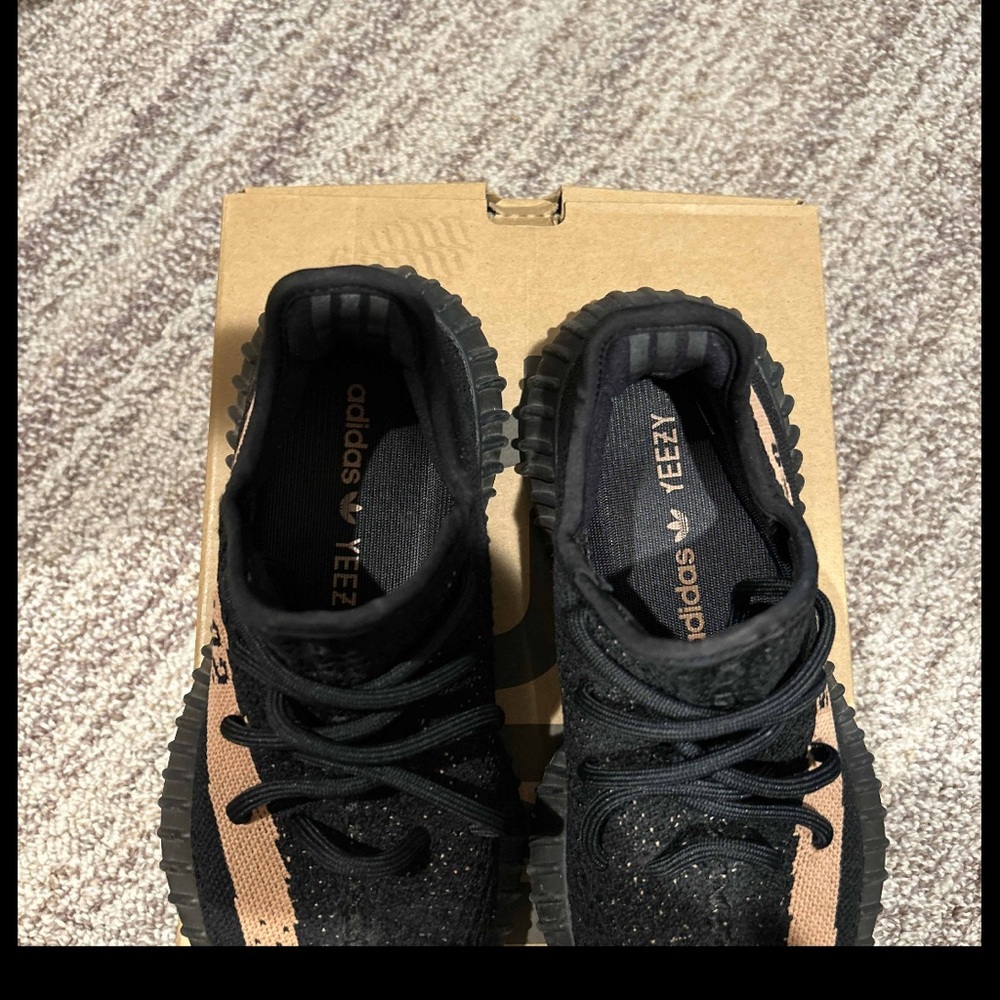 Adidas Yeezy Boost 350 V2 Box in Tan and Black